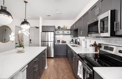 Speedway Condominio | New Downtown Apartment - Next to Motor Speedway!