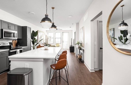 Speedway Condominio | New Downtown Apartment - Next to Motor Speedway!