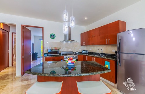 Centro - Supmza 001 Condominio | New Downtown Condo Near Playa Norte