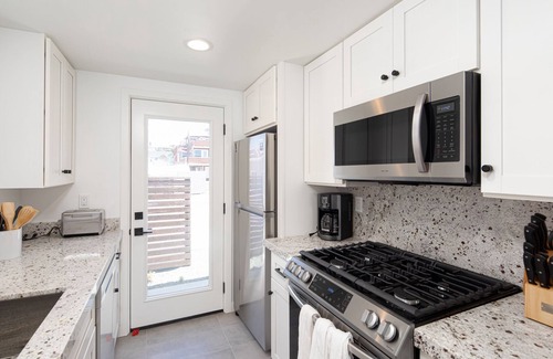Cayucos Apartamento | New Downtown Location!