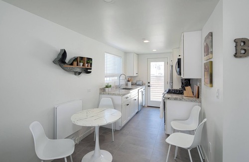 Cayucos Apartamento | New Downtown Location!