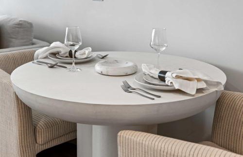 Civic Core Apartamento | NEW Downtown Luxe King Suite with Sauna & Pool Access