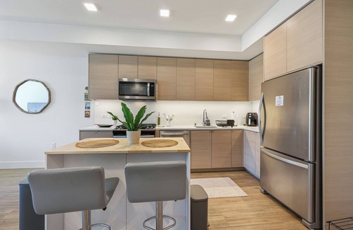 Civic Core Apartamento | NEW DT San Diego Stay Queen Bed, Pool & Sauna