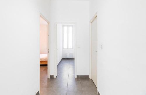 5th Arrondissement Apartamento | NEW Elegant accommodation - close to Old Port & Train Station