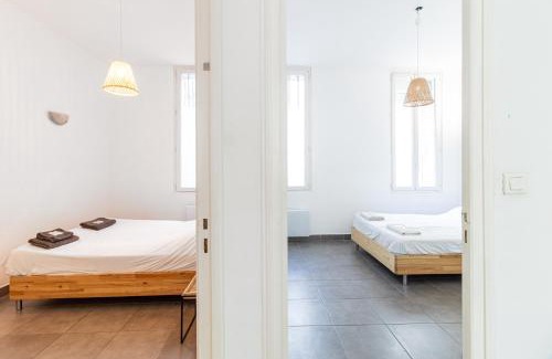 5th Arrondissement Apartamento | NEW Elegant accommodation - close to Old Port & Train Station