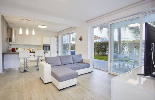 Mondello Villa | Nueva elegante Villa EMANUELE en Mondello Beach