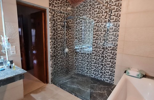 Targa Villa | new captivating oriental house with swimming pool