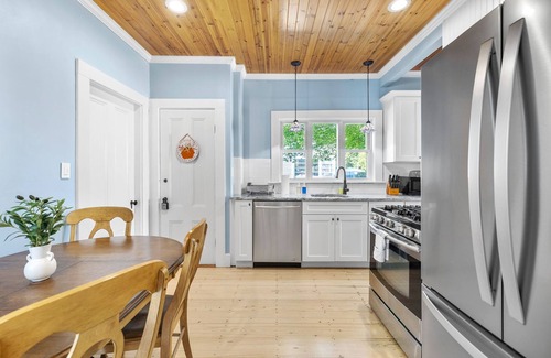 Reading Apartamento | New England Historic Charm Meets Modern Style in the North Shore