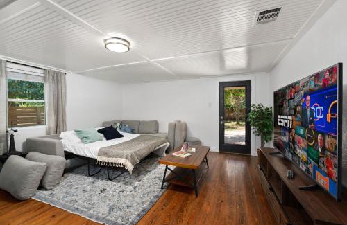 Dunbar Casa | New! Entire House, 5 Minutes from downtown