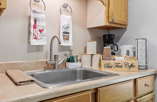 Laconia Casa | New! Entire unit Lakes & Mountains nearby.