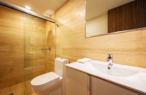 Coyoacan Condominio | NEW Equipped Condo w/GYM & Roof