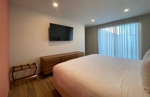 Coyoacan Condominio | NEW Equipped Condo w/GYM & Roof