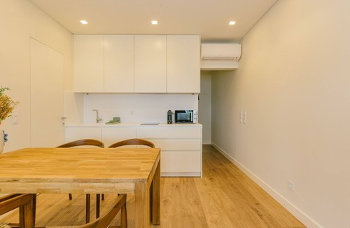 Estoril Apartamento | NEW! ESTORIL SEAFRONT 1BEDROOM APARTMENT