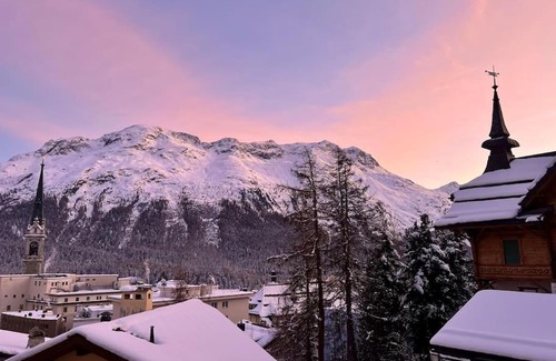 St. Moritz Apartamento | New! Exclusive Apartment 3min to Chantarella Bahn
