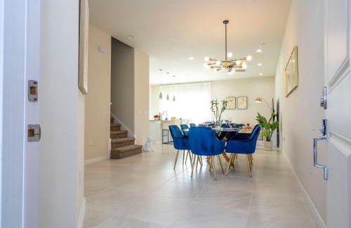 West Kissimmee Casa | New Exclusive Villa 5 min to Disney