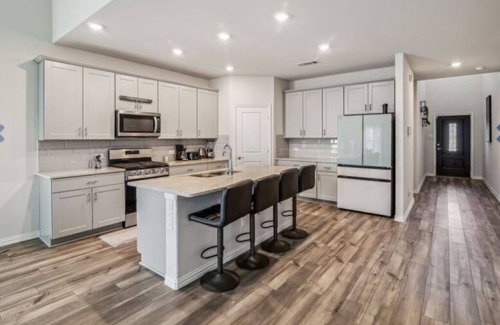 Haslet Casa | New Executive level 5 Bedroom Home - Fort Worth