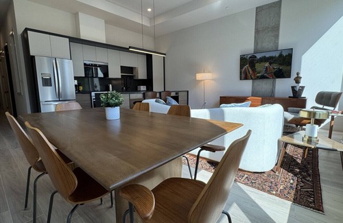 Downtown Halifax Apartamento | *NEW Executive Mid-Century Modern 2B/2B