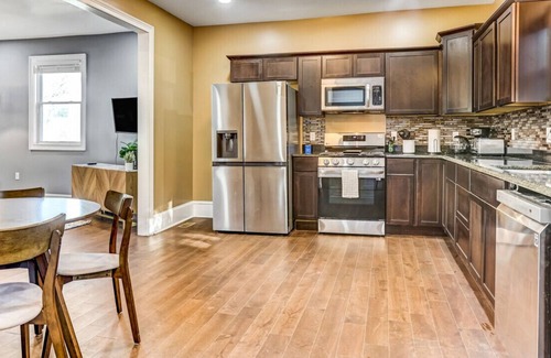 Eastside Casa | NEW! Executive Rental Close to Downtown & Hospitals
