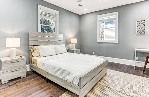 Eastside Casa | NEW! Executive Rental Close to Downtown & Hospitals