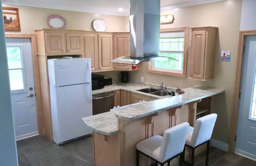 Cape Dauphin Casa | New! Fabulous Farmhouse