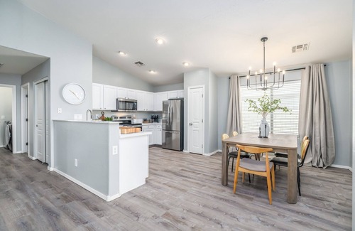 Villages At Queen Creek Casa | New Family Relaxation Golf, Pool, Yard Games ~15min to bell bank park and mesa ✈
