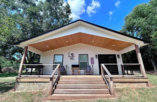 Jacksonville Casa | NEW!!! Fire pit AND golf!! LUXURY COUNTRY RETREAT in heart of MAJESTIC ETX!!!