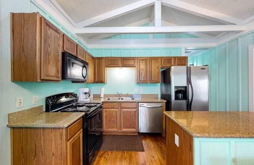 Port Bolivar Casa | New- Fire Pit and Hot Tub Coming Soon!