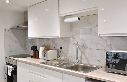 Luton Apartamento | New Flat near Luton Airport *FREE Parking*