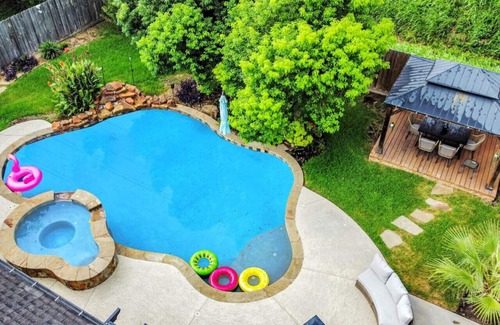 Woodlake - Briar Meadow Casa | *NEW* Floral Haven - Heated Pool & Game Room