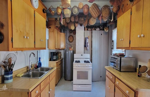 Capitol Island Casa | NEW FOR 2024 | SEA MIST | 4 Bed, 1 Bath