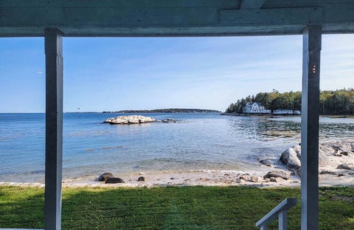 Capitol Island Casa | NEW FOR 2024 | SEA MIST | 4 Bed, 1 Bath