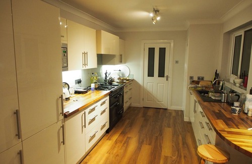 New Forest District Casa | Nueva casa de bosque con gran jardín, cerca del mar. Perfecto para familias con niños
