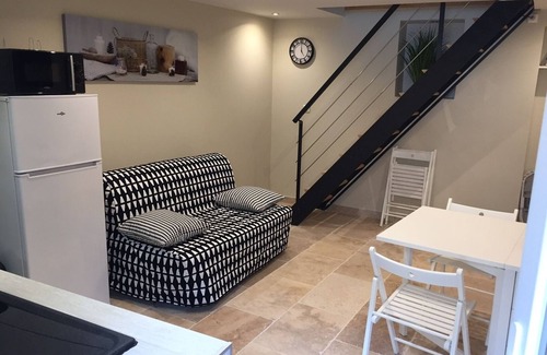 Saint-Julien Apartamento | apartamento nuevo en casa de pueblo