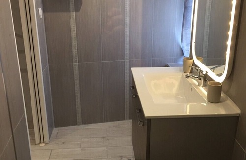 Saint-Julien Apartamento | apartamento nuevo en casa de pueblo