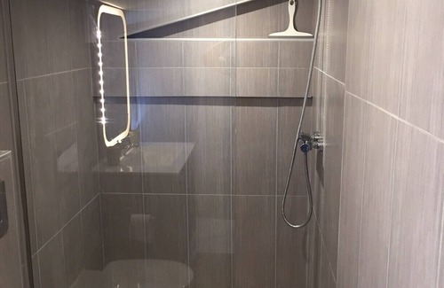 Saint-Julien Apartamento | apartamento nuevo en casa de pueblo