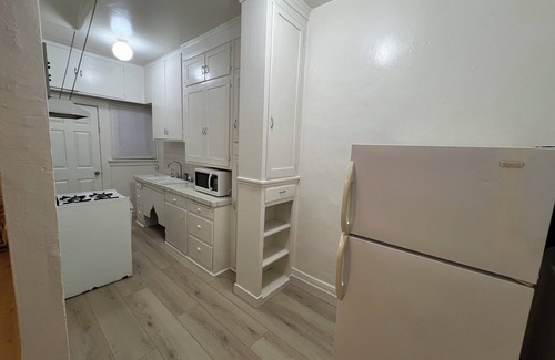 Alamitos Beach Condominio | NEW fully remodeled apt in Long Beach