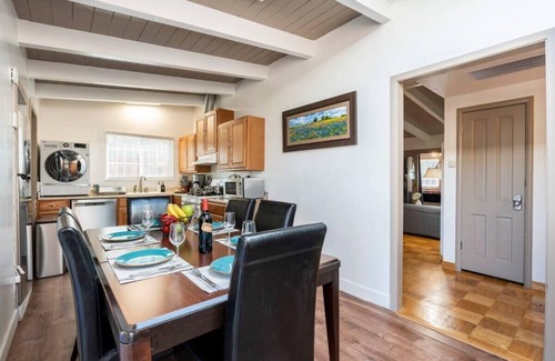 Tennyson - Alquire Casa | New! Gateway to SFO - King Bed - BART 10 min walk