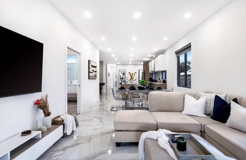 Croissant Park Casa | NEW! Golden Fox Downtown Pool House