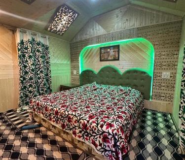 Dal Lake Alquiler De Eote | new Golden Lake Houseboats