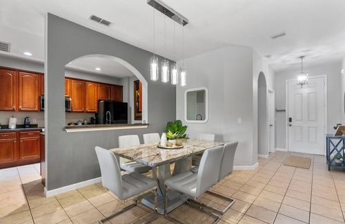 Trafalgar Village Casa | NEW! Gorgeous 6 bedroom house, Private Pool, Clubhouse, close to Disney World!