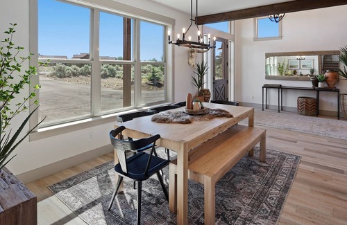 Alfalfa Casa | New! Gorgeous Decor, Resort Pool and Private Hot Tub