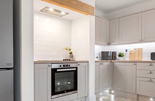 Arnold Casa | New! Gorgeous Home | Sleeps 6, Amazing Location!