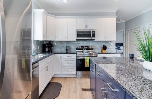 Tranquil Harbour Casa | New gorgeous home with Pool, New 8 seater Golf Cart, elevator, with easy access to beach