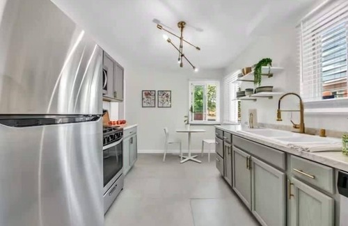 Anchorville Casa | NEW! Grosse Pointe/Detroit 3BR | Sleeps 8 | Yard