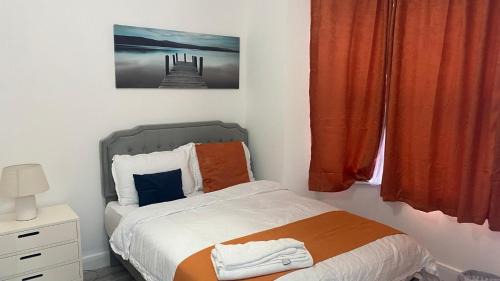 Luton Apartamento | New Guest House, Individual Ensuite Rooms with Comfortable Double Beds, TV and WiFi