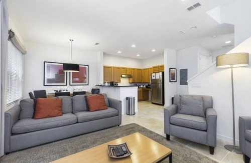 Kissimmee Casa | NEW! Handicap Accessible Regal Oaks Townhome with private spa and Conservation view