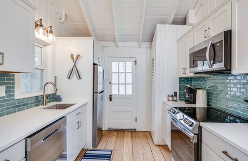 Harwich Port Cabaña | NEW Harwich Port Cottage, Minutes to Beach & Town