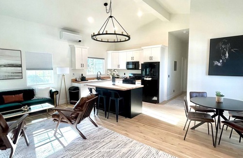 Solvang Casa | New Haven Inn
