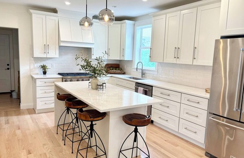 Stillwater Casa | NEW Heritage Retreat 4 bed and 3.5 bath ensuite in the heart of Stillwater