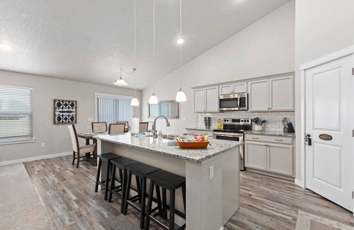 Southwest Ada County Alliance Casa | *New Home*~ Big Game Room ~ 6 TVs ~ Great Location